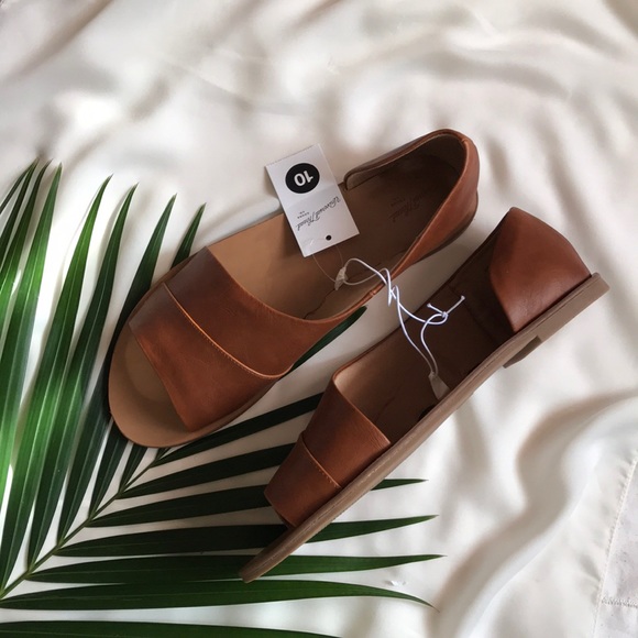 Universal Thread Shoes - NWT Lissa Asymmetrical Slide Sandals-cognac